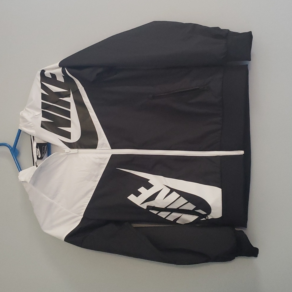 Boys Nike windbreaker